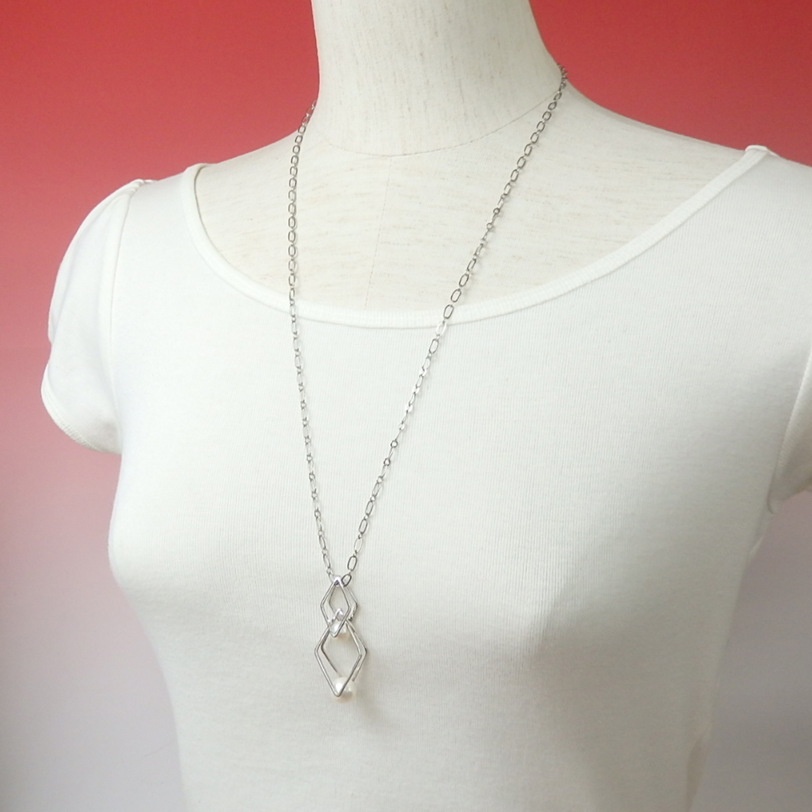 メール便 ロングネックレス 菱形 ダブル デザイントップ 淡水パール ペンダント シルバーカラー 母の日 ギフトに プレゼントに