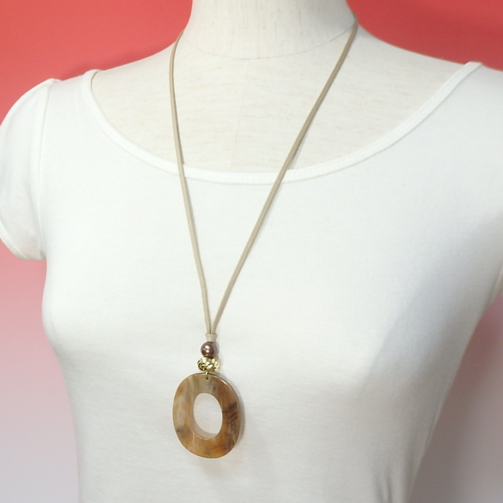 メール便 メガネホルダー 大ぶり マーベラス アクリル ネックレス ペンダント サングラスかけ マーブル オーバル フープ 老眼鏡 軽量 首掛け グラスホルダー